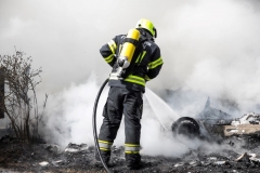 Feuerwehrmann mit Atemschutz