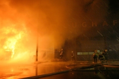 Großbrand am Linzer Flughafen
